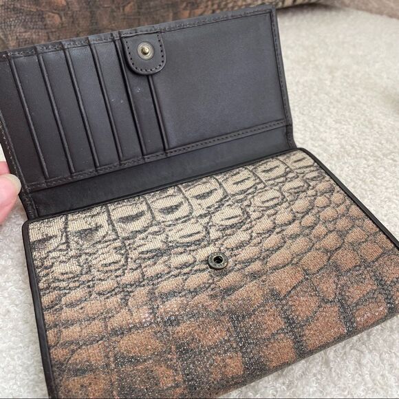 Roberto Cavalli Freedom Animal Print Tri-Fold Wallet - Picture 2 of 16